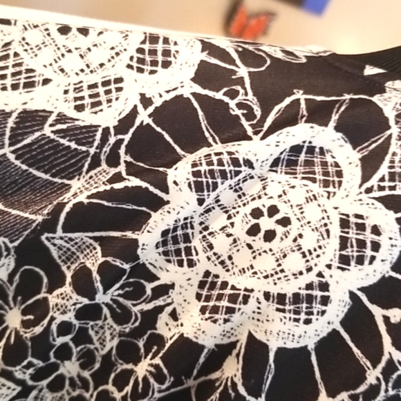 FARM × ADIDAS Florido Batwing Battenberg Lace B & W SUPERSTAR Cape Leggings SET - Picture 12 of 16